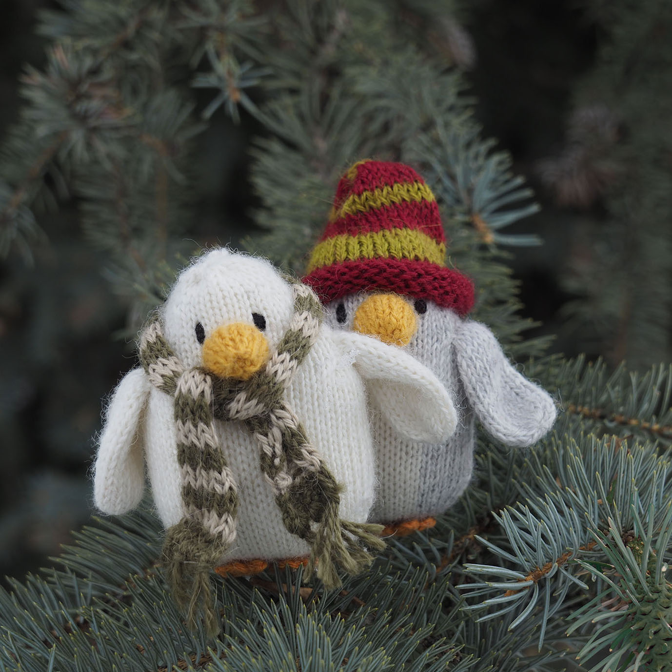 Set of 6 Penguin Christmas Ornaments – Cute Holiday Decoration Set