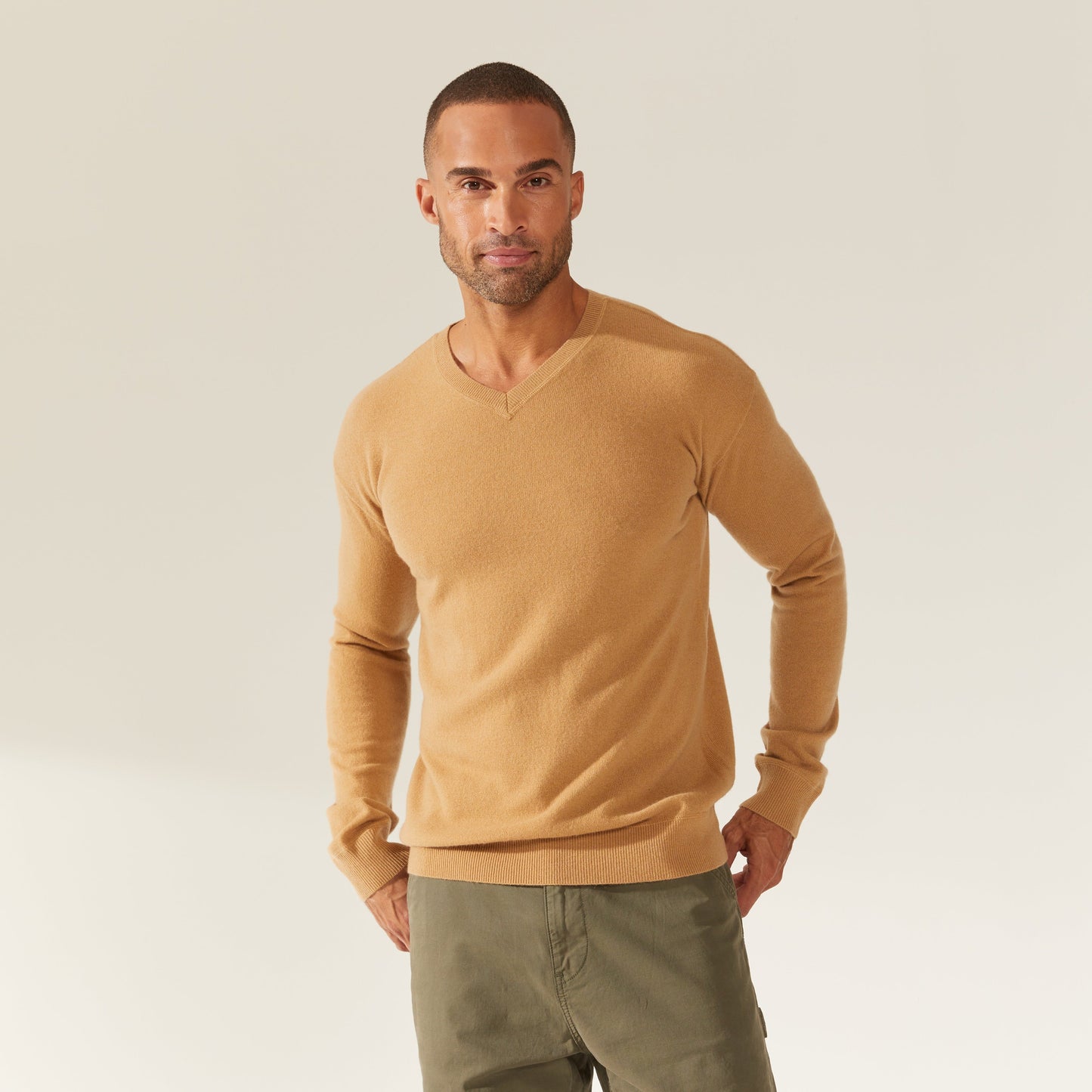 Liam Cashmere V-Neck Sweater by Italic