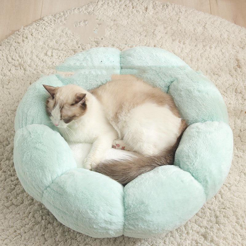 Floral Haven Pet Bed - Luxurious Flower-Shaped Blanket For Dogs And Cats by Dog Hugs Cat