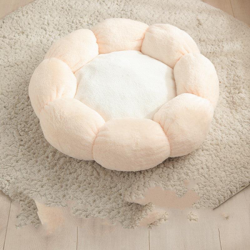 Floral Haven Pet Bed - Luxurious Flower-Shaped Blanket For Dogs And Cats by Dog Hugs Cat