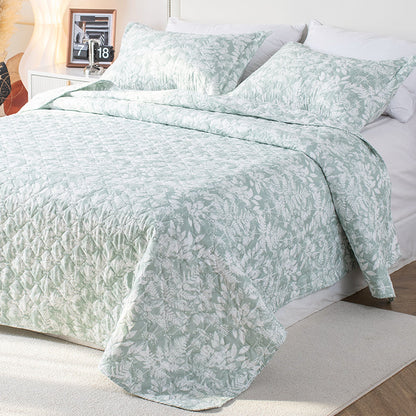 Kasentex Spring Lightweight Botanical Green Floral Quilt Set - Light All Season Bedding, Room Decor, Graduation Gifts