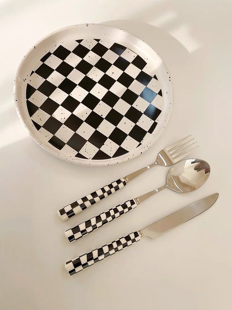 6 - Pack Modern Checkered Flatware Sets ( $4 / count ) by INSPECIAL HOME