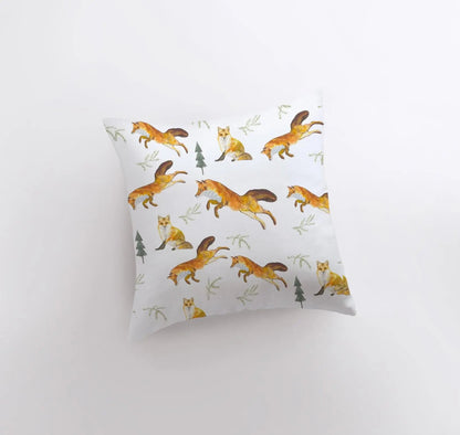 Fox's Throw Pillow