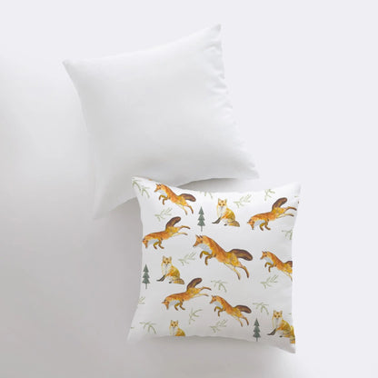 Fox's Throw Pillow