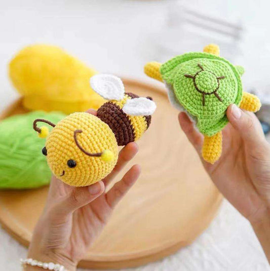 Adorable DIY Knit Bee Toys by Plushy Planet