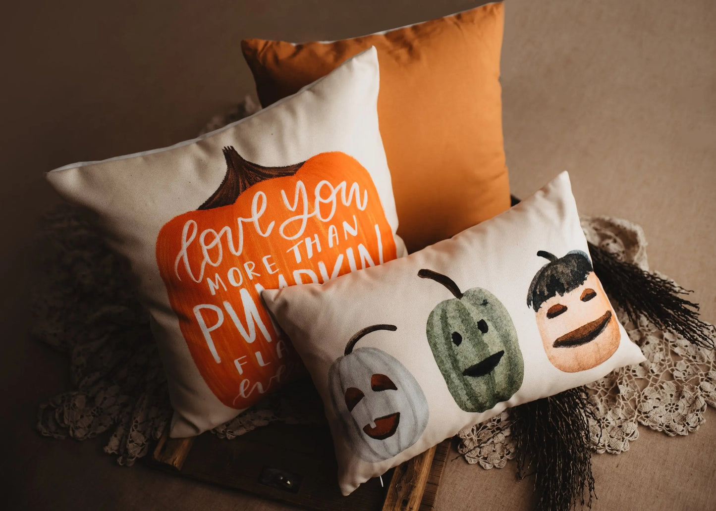 Primitive Pumpkin Decor Throw Pillow