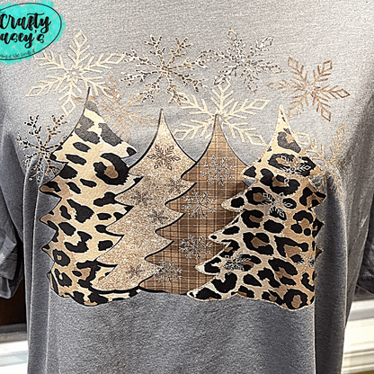 Snowflakes & Leopard Christmas Tree's T-shirt