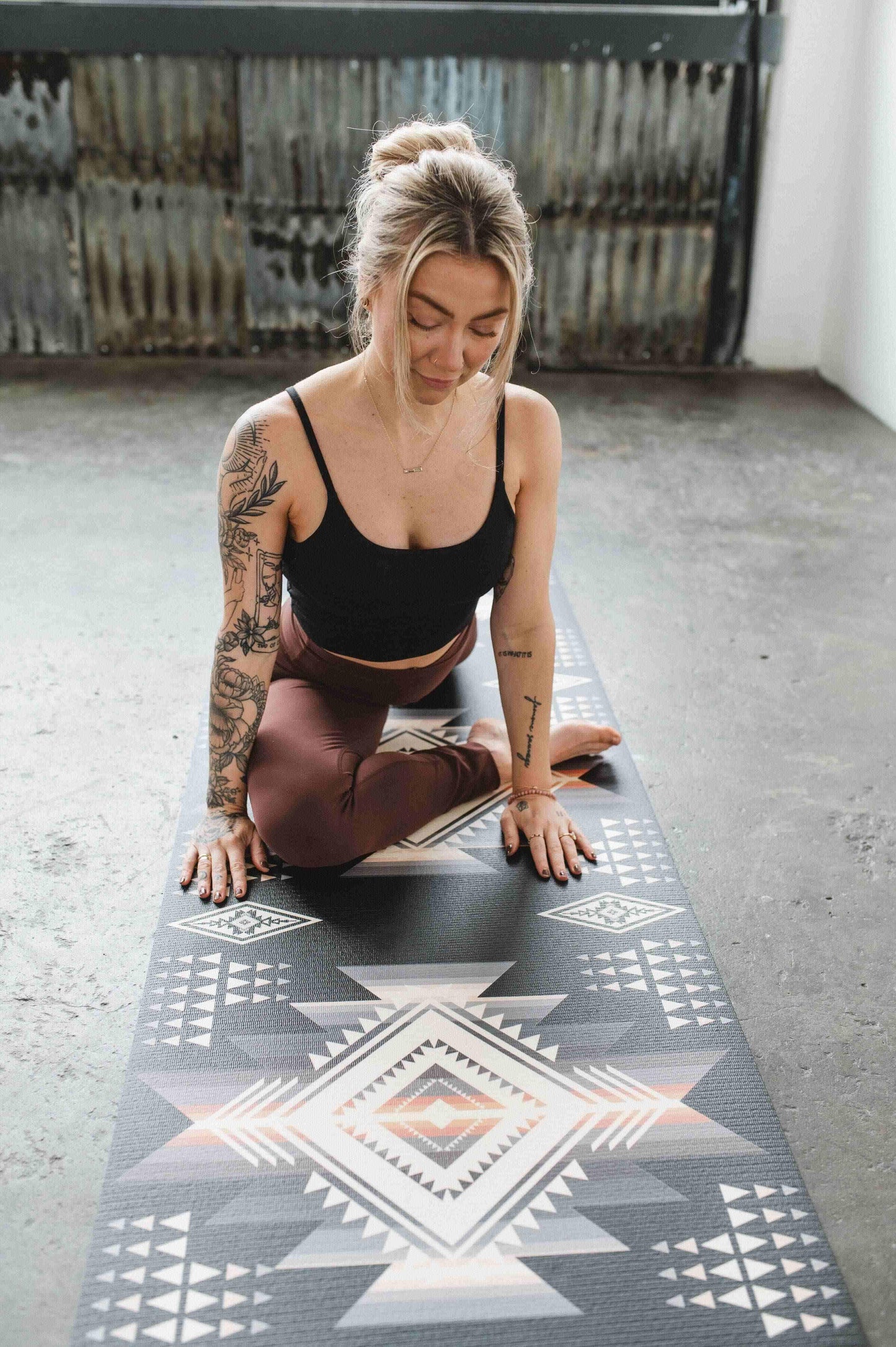 Buffalo Hills Shadow Yoga Mat – 6 mm Extra Thick, Double-Sided Non-Slip, Eco-Friendly PER with Southwestern Design | Yune Yoga