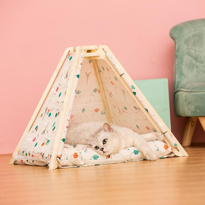 Haven Haven Pet Retreat: A Whimsical Sanctuary For Dogs And Cats by Dog Hugs Cat