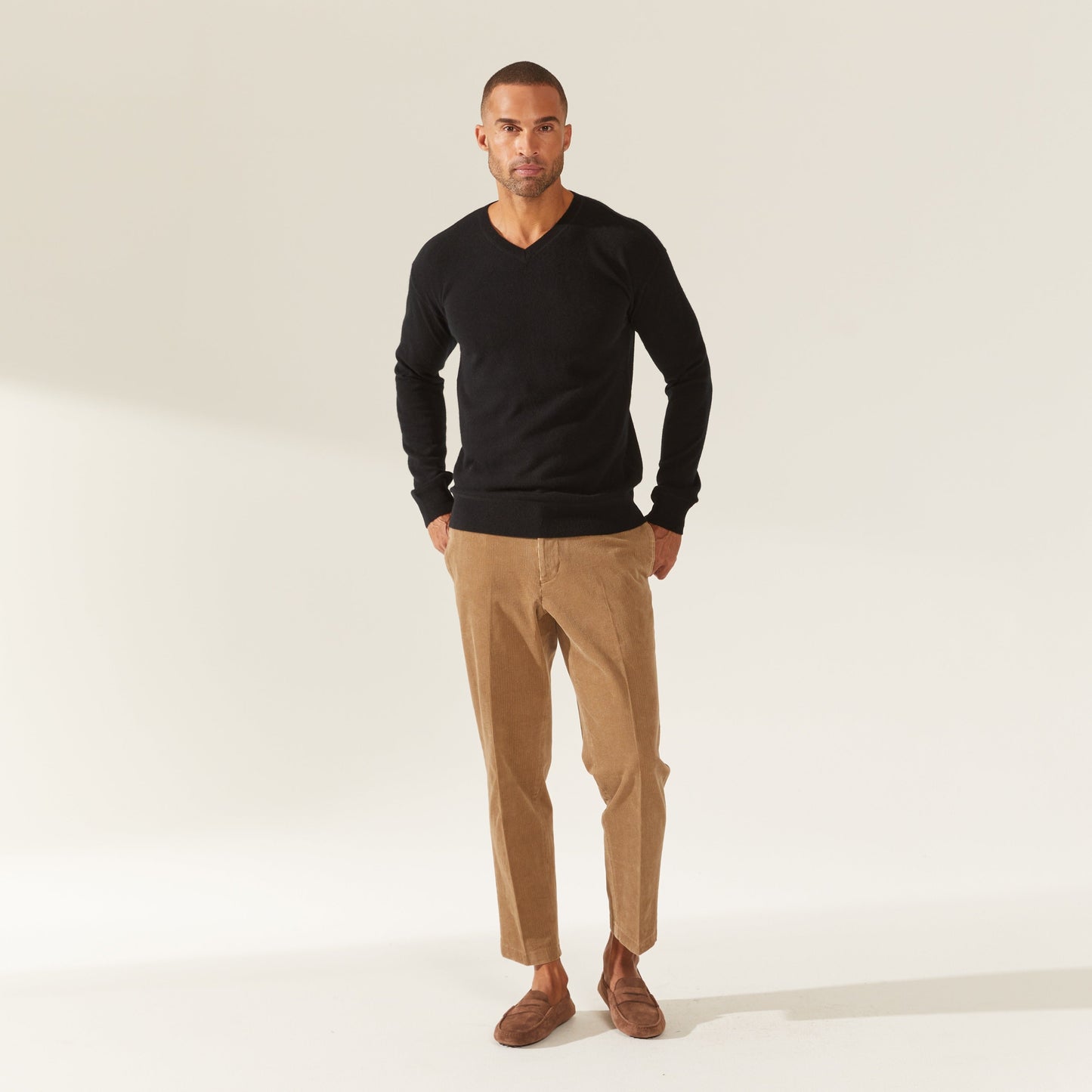 Liam Cashmere V-Neck Sweater by Italic