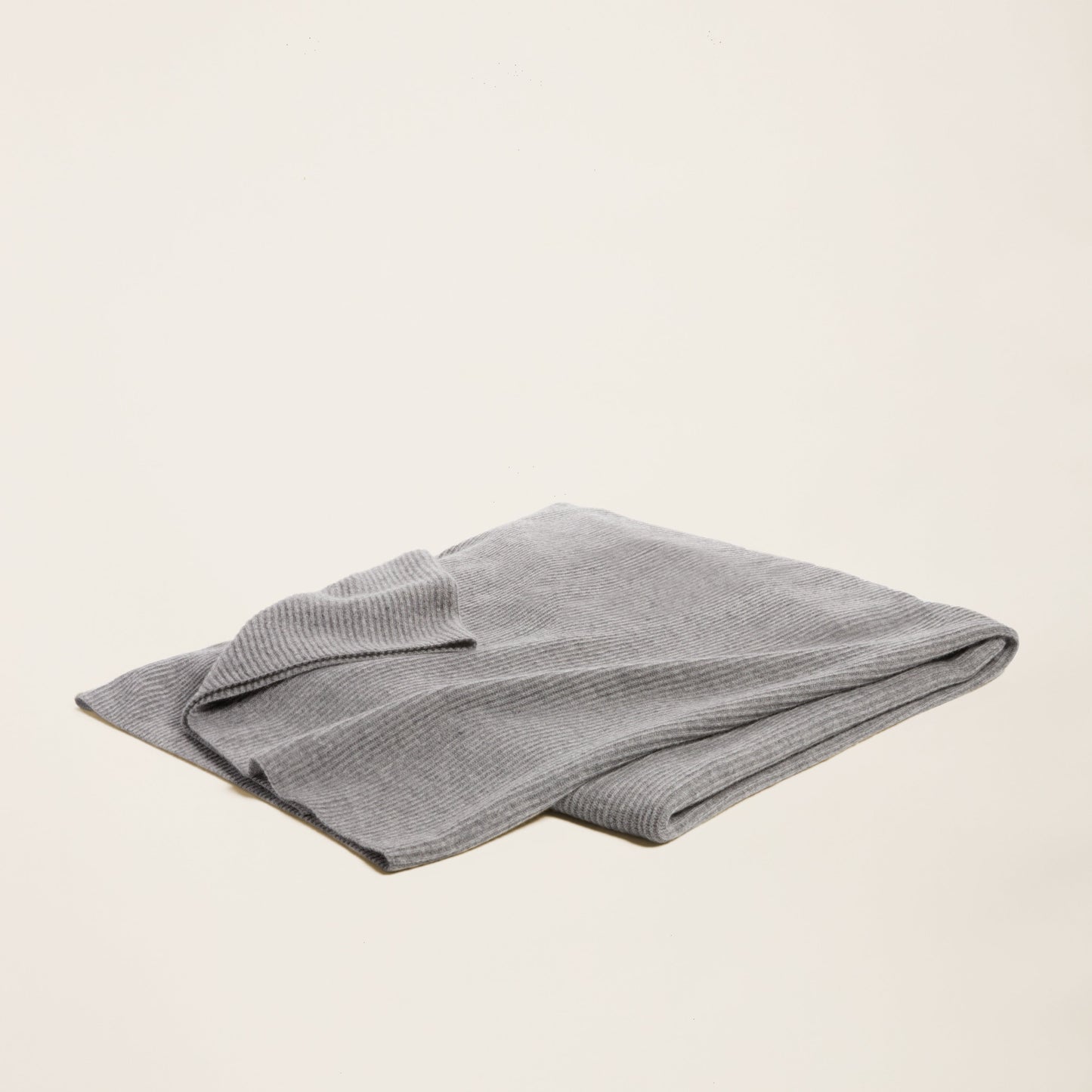 Vallon Ribbed Cashmere Throw by Italic