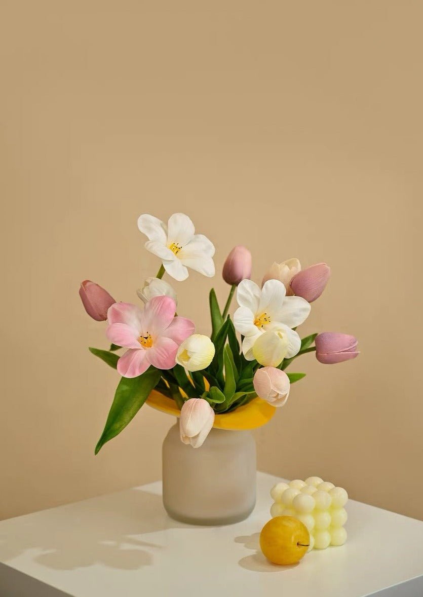 Contemporary Decorative Blooming Vase - Whimsical Eclectic Centerpiece Vases for Wedding & Dinner Party by INSPECIAL HOME