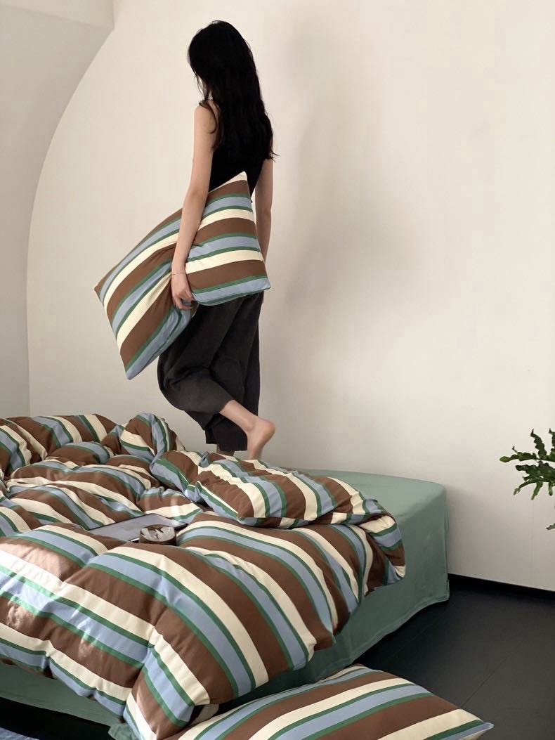 Retro Earth Tone Stripe Duvet Cover Set – 100% Cotton with Pillowcases