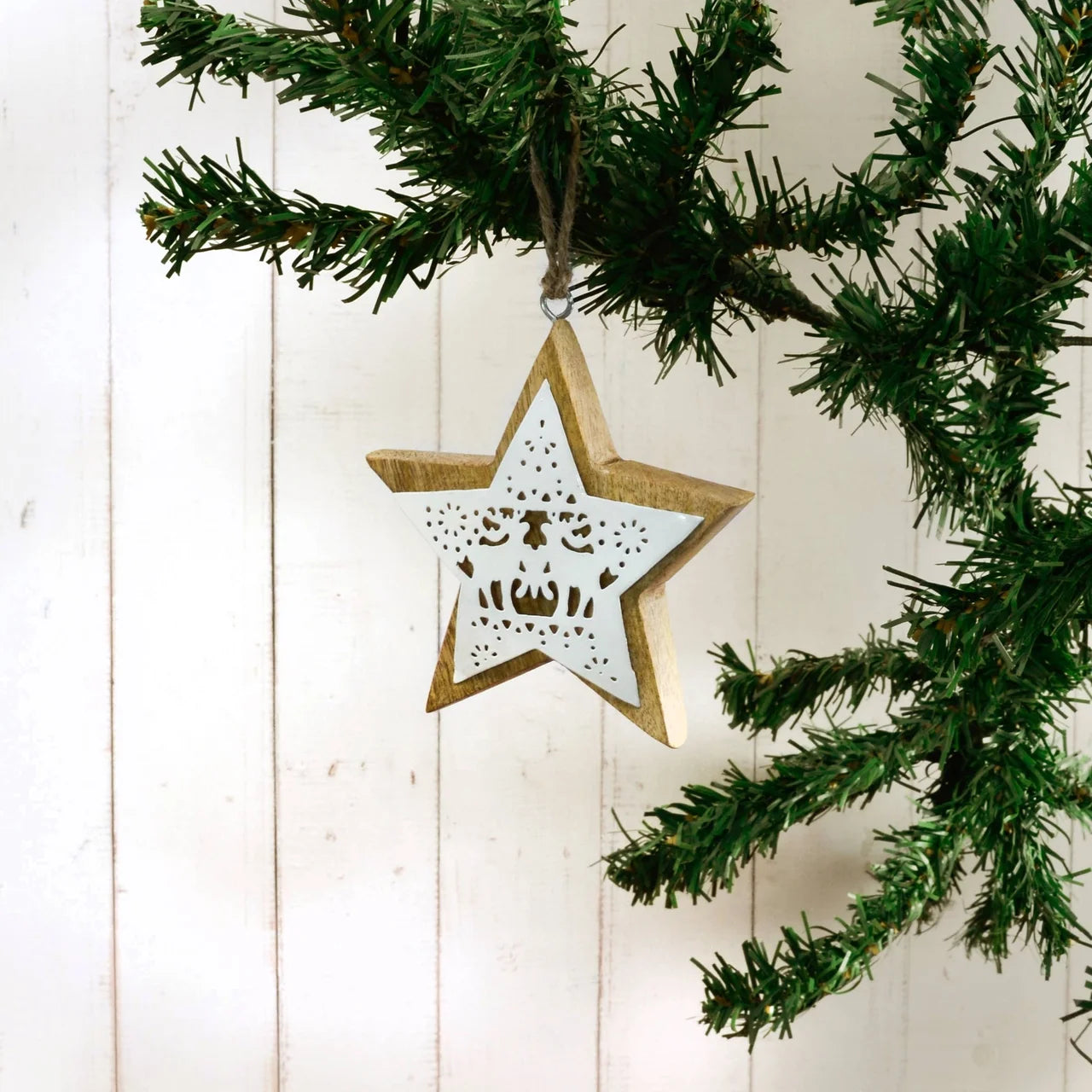 Neve Star Ornament