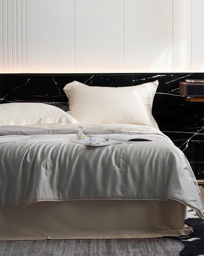 Silky Bamboo Fiber Cooling Blanket Duvet – Perfect for Hot Sleepers & Night Sweats