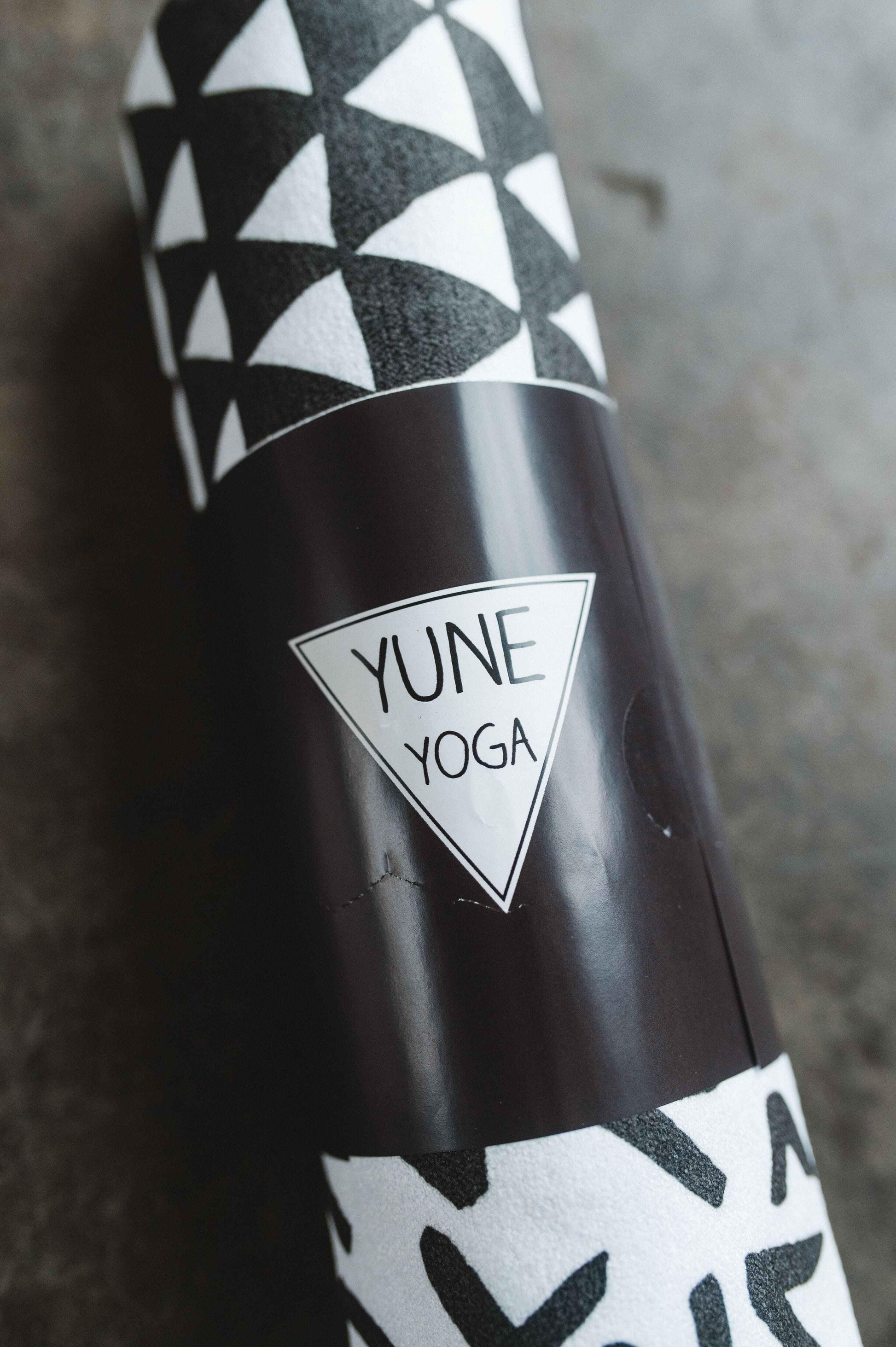 Yoga Towel | Non Slip Silicon Nubs | Absorbent Microfiber | White Black | Yune Yoga | The Jagger - Yune Yoga